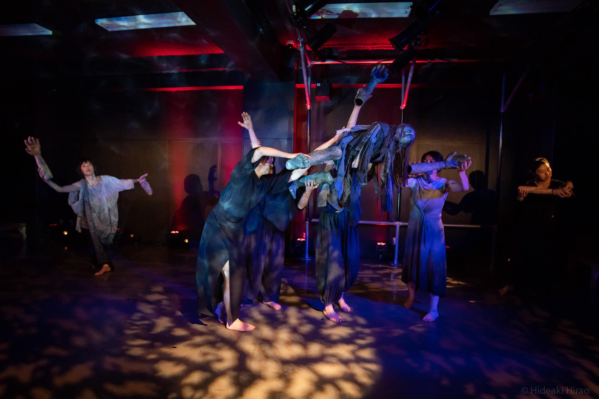 horror drama performing by artist